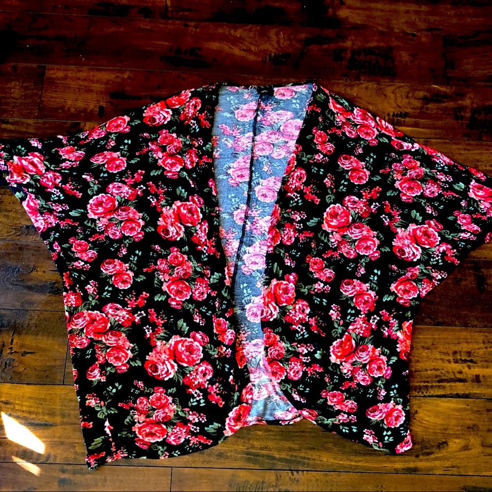 Beautiful Floral Kimono 👘